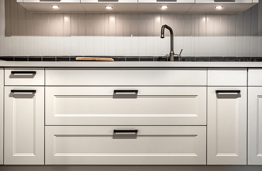 white kitchen cabinets